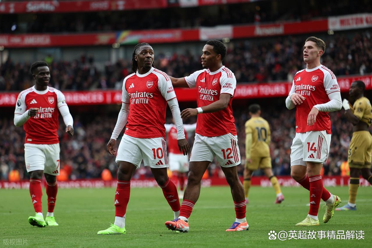 这是咋了？阿森纳突然变天主力新援连3场英超枯坐板凳的简单介绍