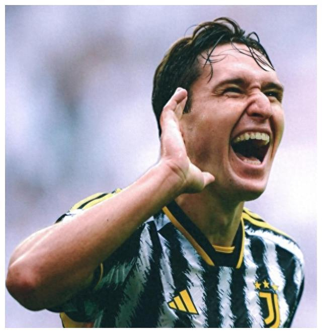 意甲-坎比亚索送礼麦肯尼扳平戴维失点尤文1-1莱切的简单介绍