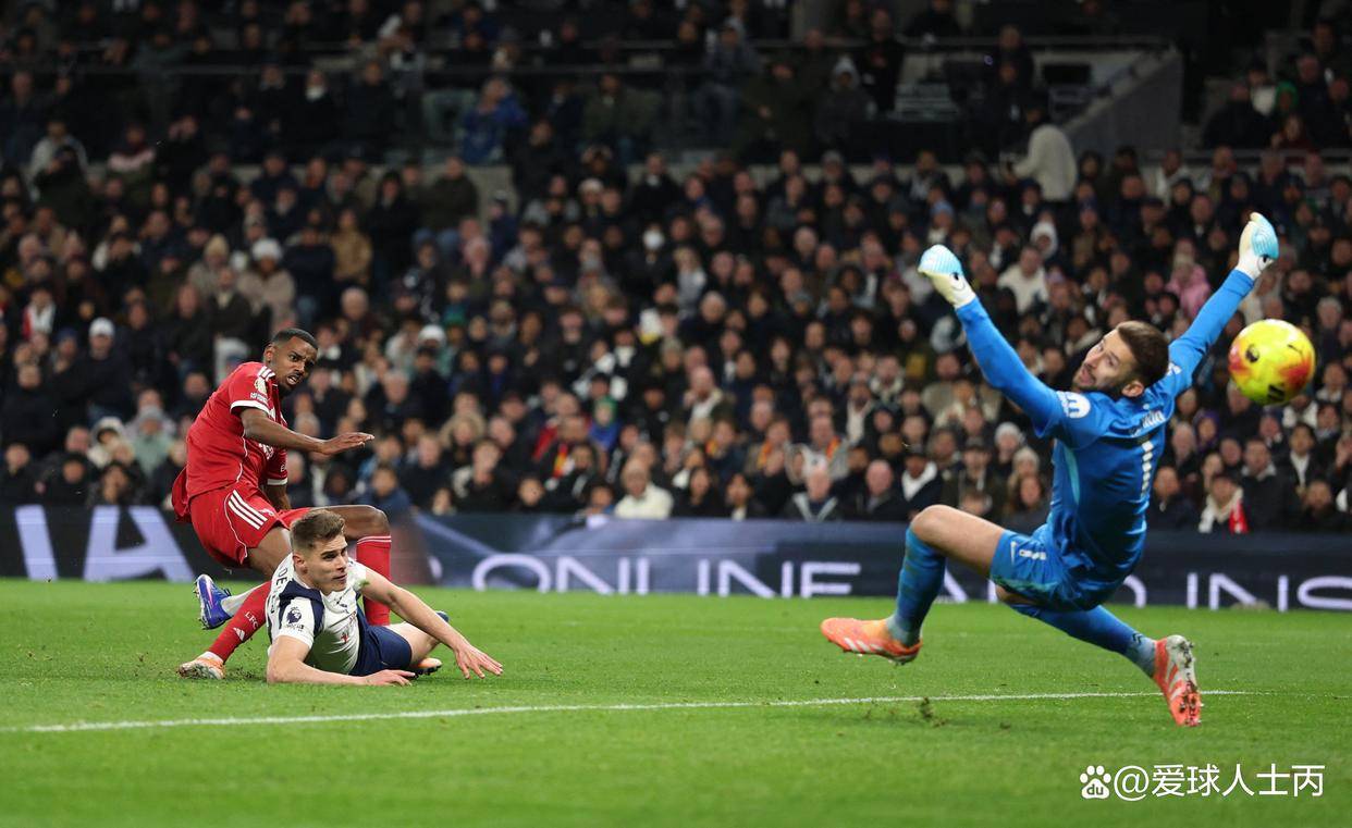 包含豪门悲喜夜：皇马5-1利物浦补时领先遭绝平2-2切尔西1-1绝平曼城的词条