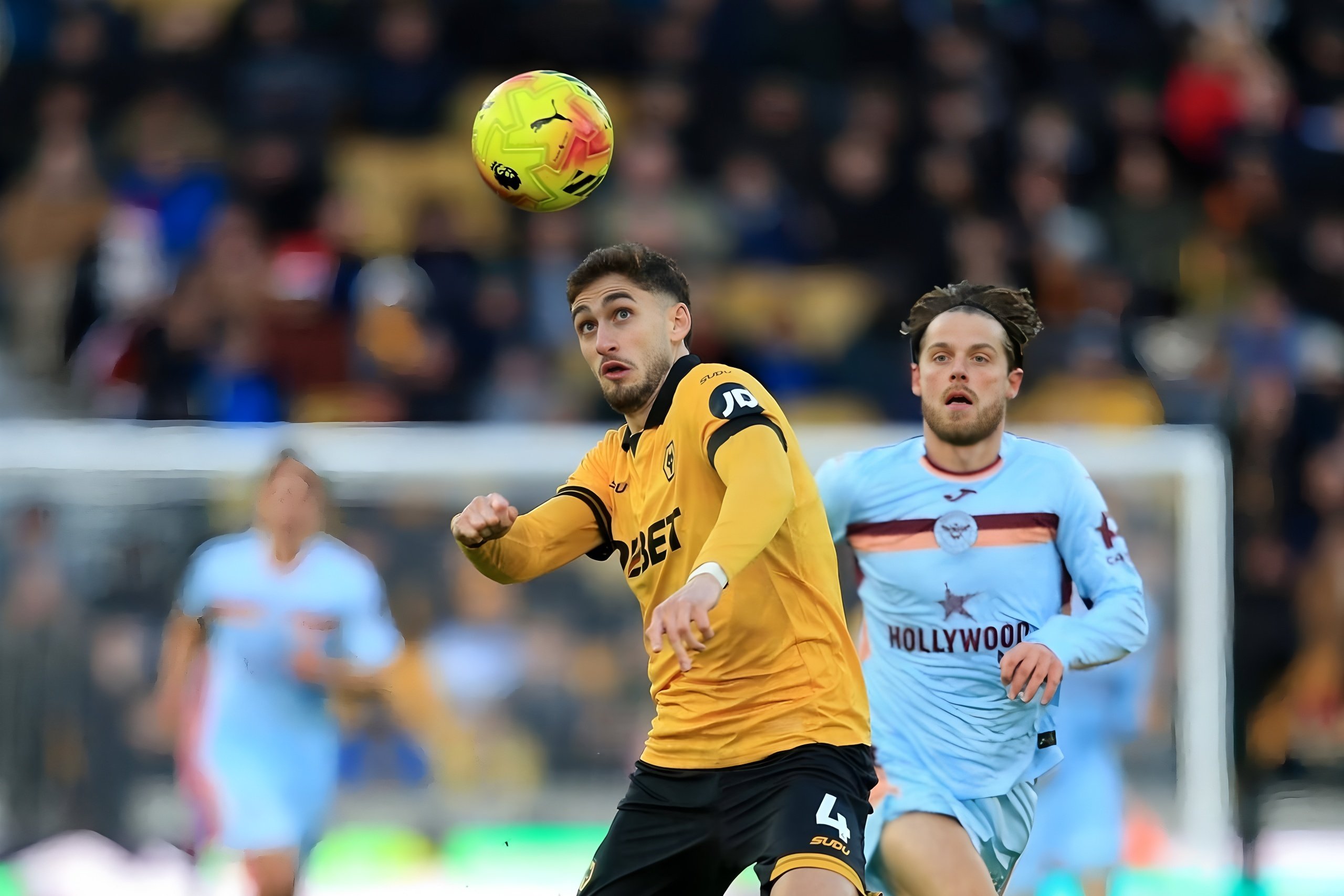 关于英超最新积分榜：曼城1-1被绝平落后枪手6分，曼联热刺利物浦均战平，阿森纳隔空收大礼的信息