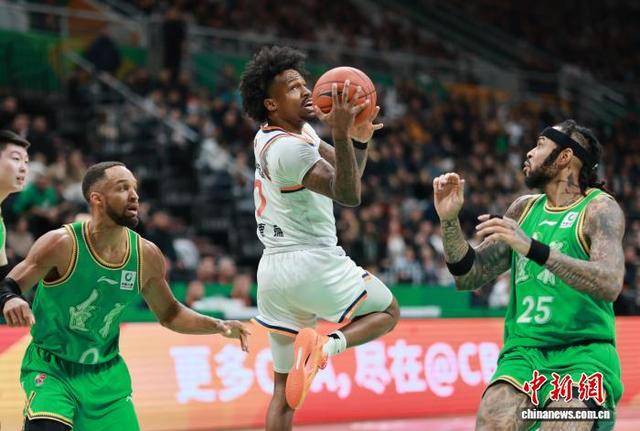 CBA常规赛：辽宁本钢队不敌上海久事队