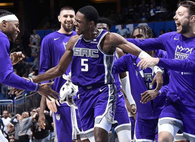 七换一！本赛季当贝恩砍下30+时，魔术5胜0负未尝败绩的简单介绍