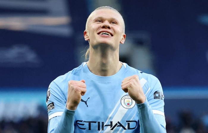 英超巨星从16亿欧元到无球可踢！30岁天才陨落，周薪太高成转会困局的简单介绍