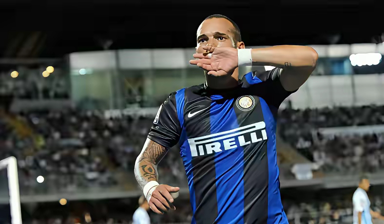 关于斯内德谈2010年金球奖：梅西是当年的世界最佳，但我则更成功的信息