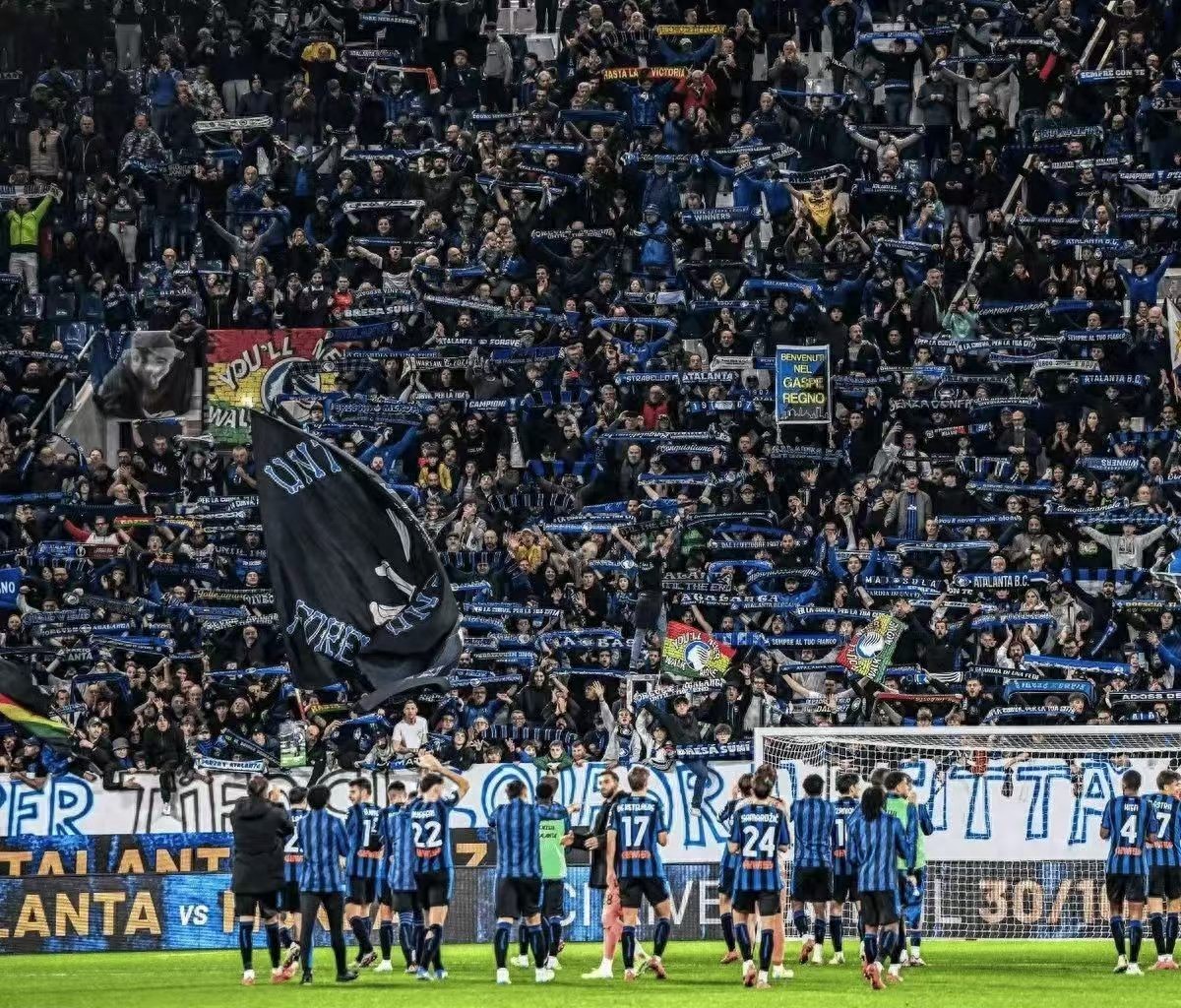 包含意甲榜首易主！AC米兰16轮不败登顶：17轮狂揽38分，超越国际米兰的词条