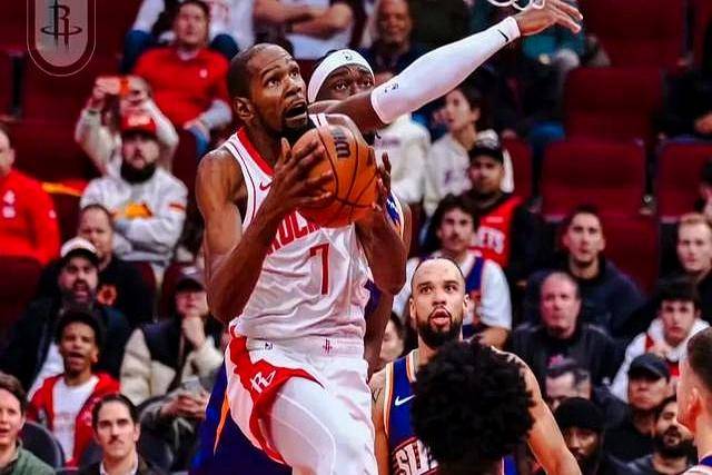 戴维斯26+12杜兰特34分独行侠险胜火箭的简单介绍 戴维斯26+12杜兰特34分独行侠险胜火箭的简单介绍