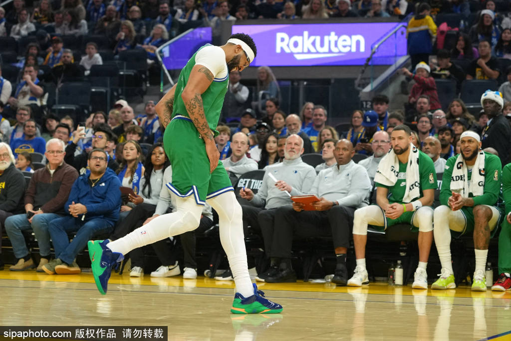 迈尔斯·布里奇斯脚踝受伤，黄蜂战雄鹿再添伤兵的简单介绍