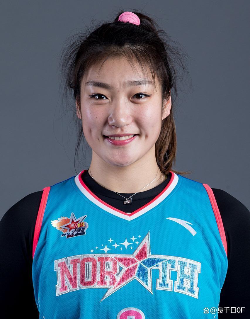 包含李梦22年女篮世预赛个人集锦,对阵马里砍下15分6助攻的词条 包含李梦22年女篮世预赛个人集锦,对阵马里砍下15分6助攻的词条