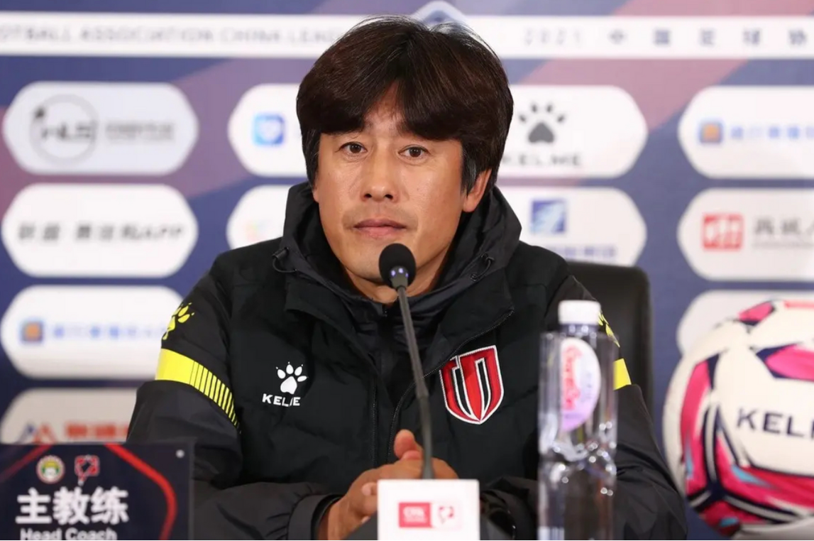 关于蓉城3人入选国家队，1人该退了，1人被批不够格，有1人可以替代他的信息