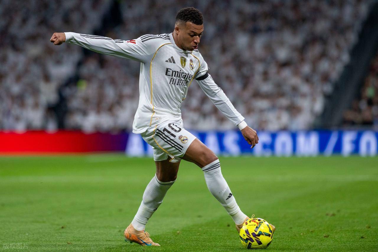 包含天选之人！姆巴佩受伤皇马给21岁新人机会，他能延续金靴表现么的词条